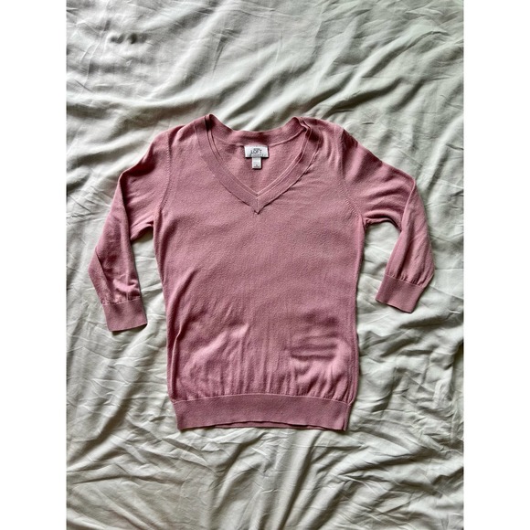 EUC Ann Taylor LOFT VNeck Sweater Mauve Pink size Small - Picture 1 of 7